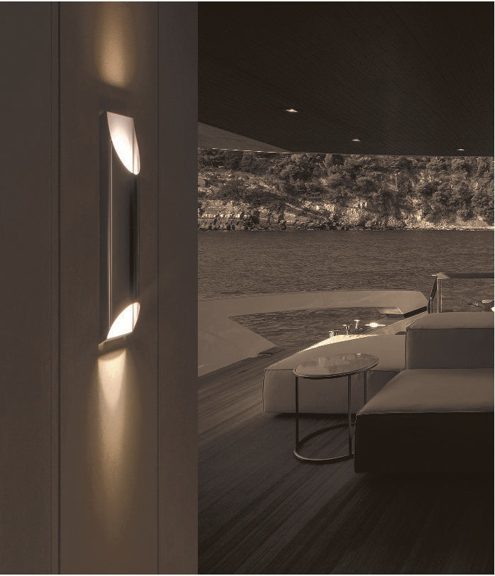Aprile Modern Metal Wall Light
